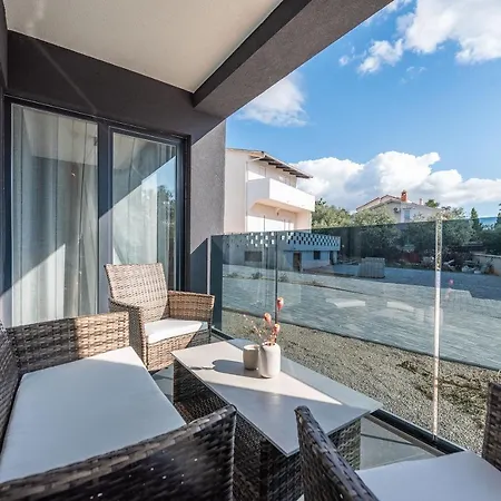 Villa Isola Apartments Novalja Exterior photo